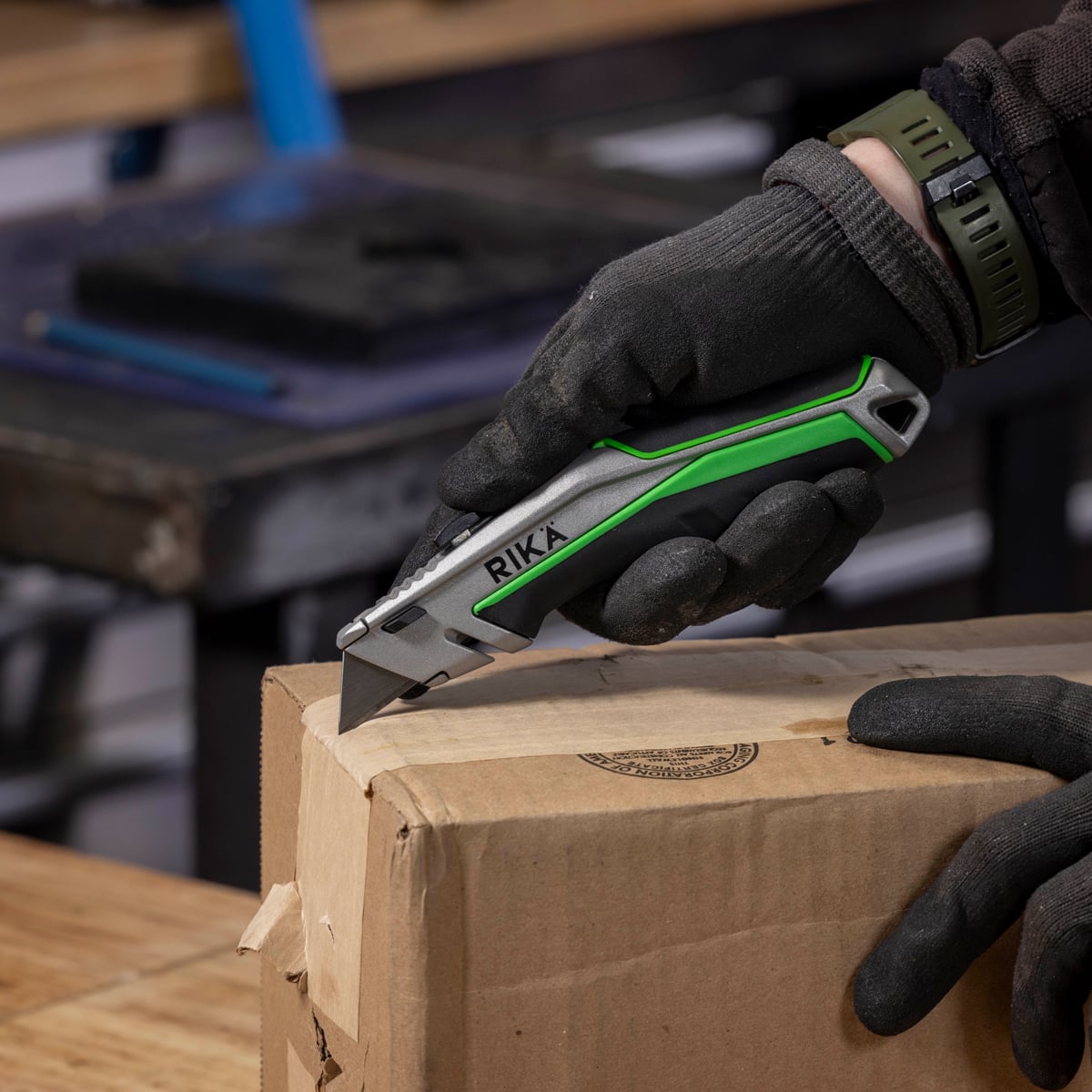 Rikä Heavy Duty Utility Knife | Zinc Alloy Body with 5 SK2M Blades